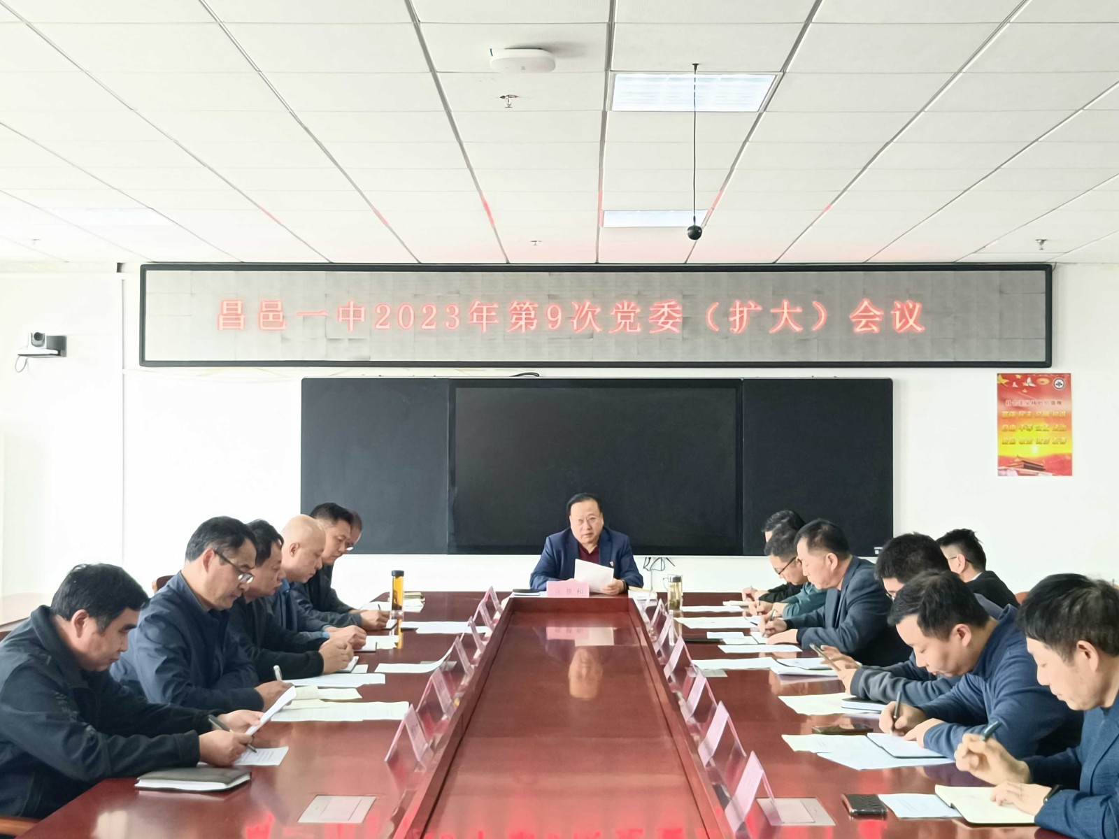 1f5ceabab2980c4b24ee75e255edb291_.jpg